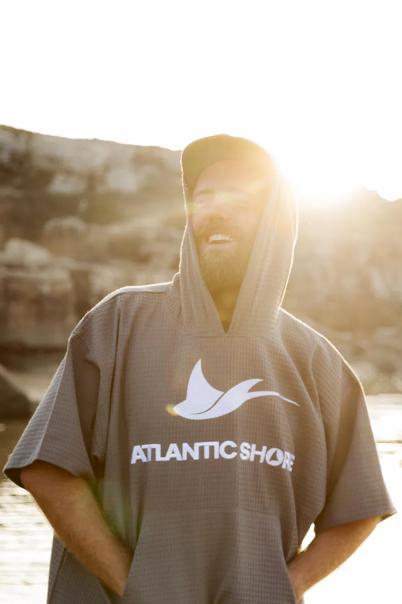 ATLANTIC SHORE | Surf Poncho | Travel Edition aus 100% Baumwolle (Waffelpiqué) | Unisex | Travel für Erwachsene